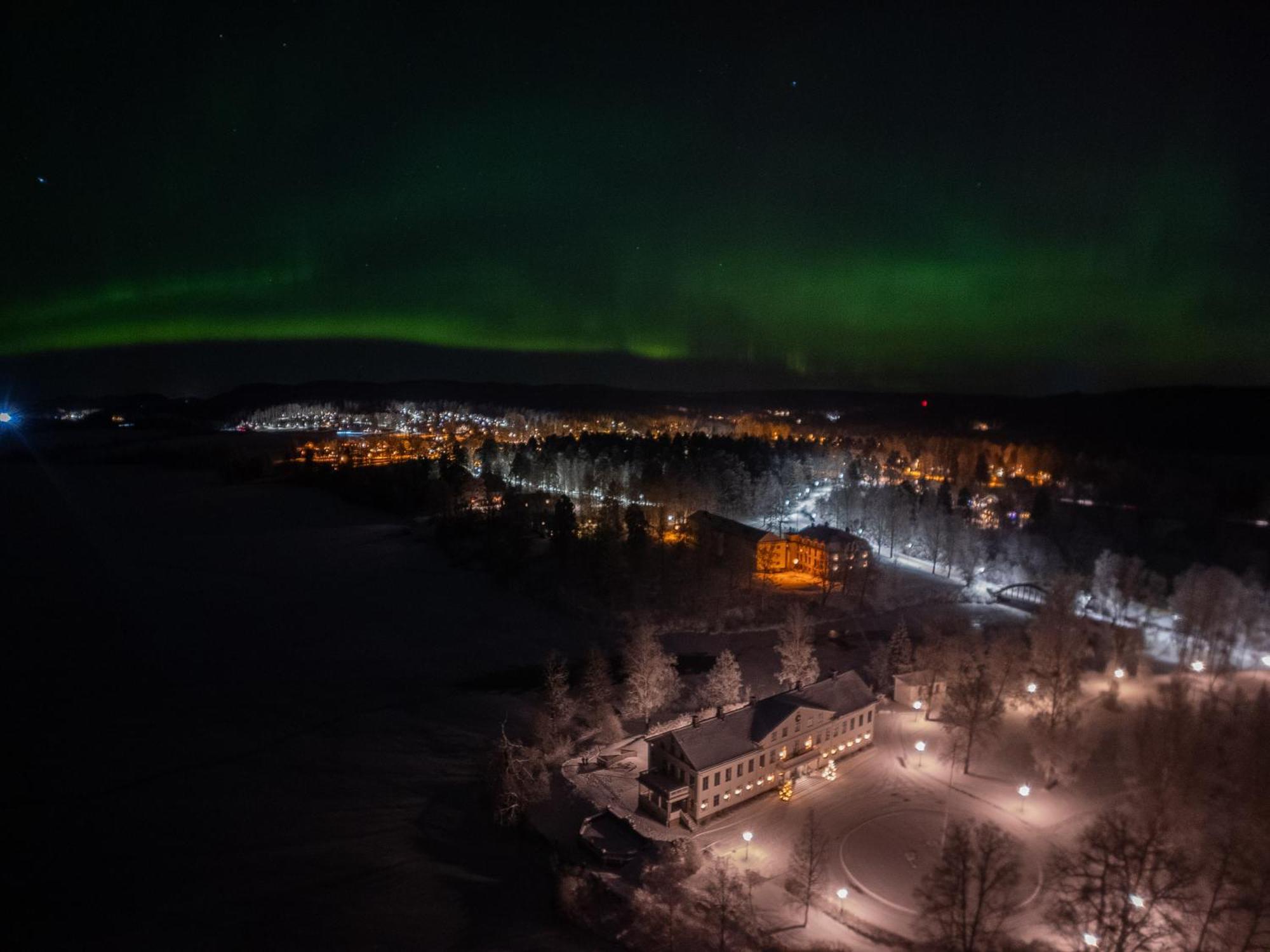 Апартаменти Bjoernbyn Stugby Rada Екстер'єр фото